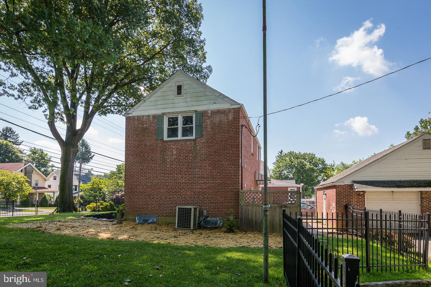 806 Earlington Road Havertown, PA 19083 - Photo 29 of 33