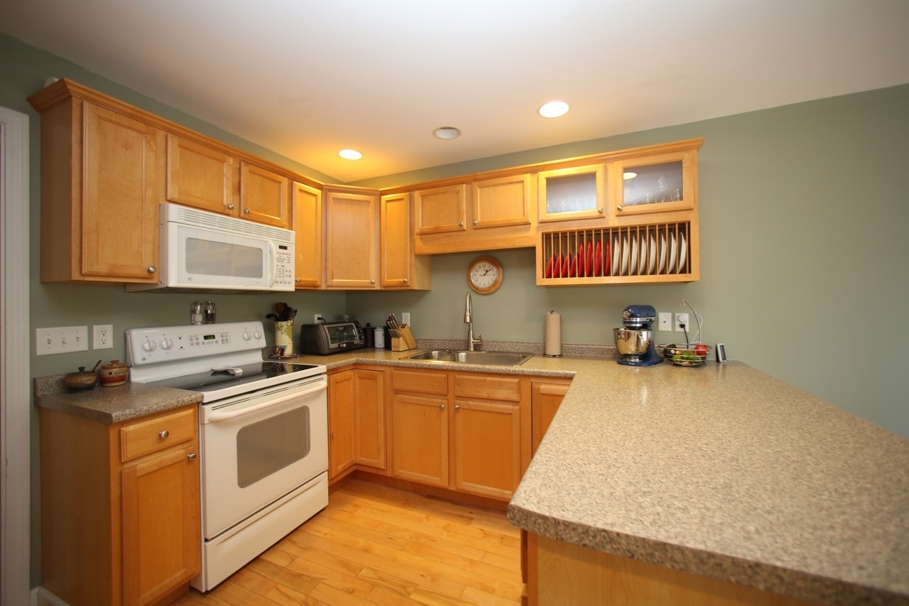 175 Church Road Colchester, VT 05446 - Photo 4 of 40 Gallery Image 4