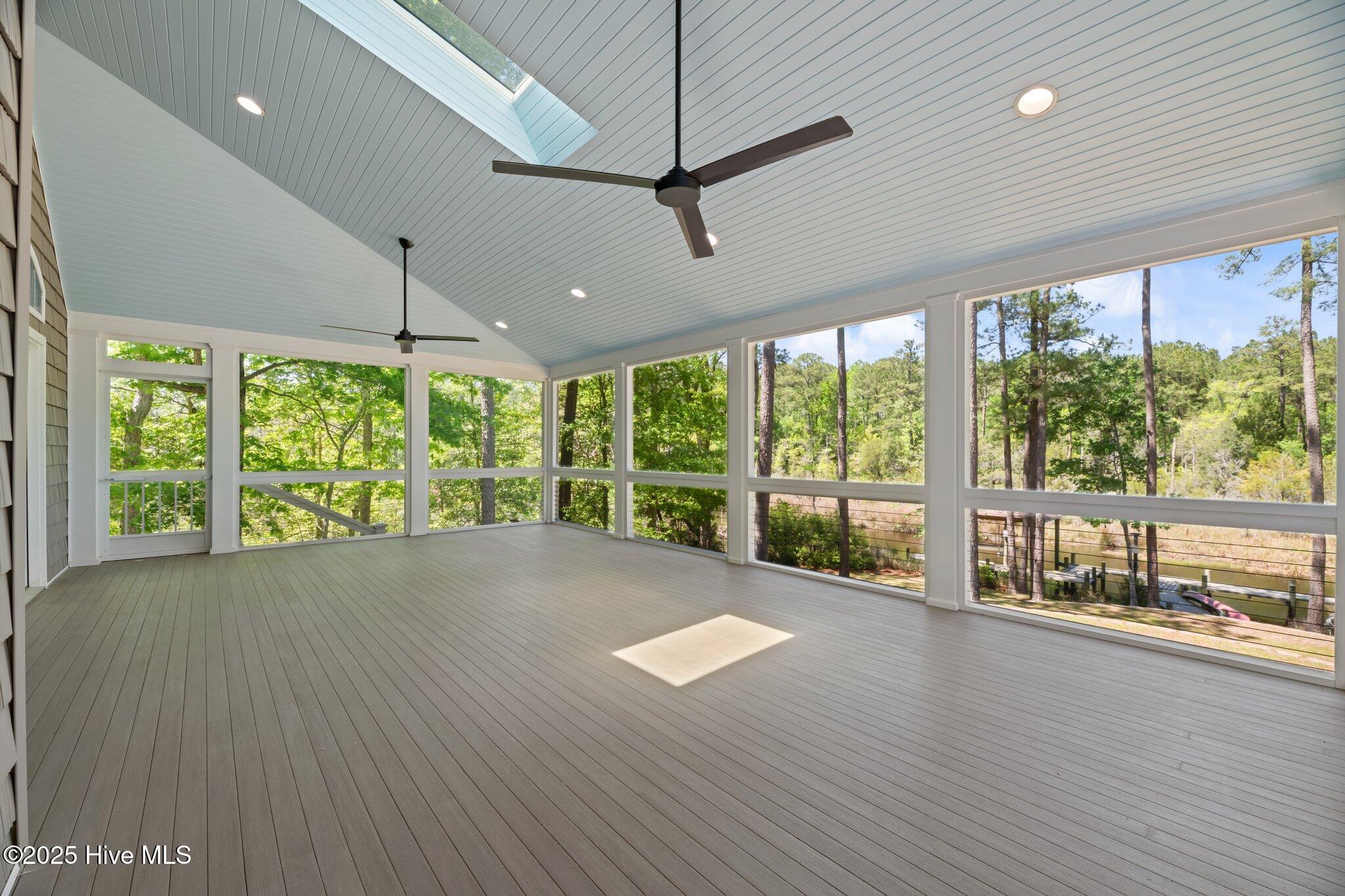 416 Howells Road Grantsboro, NC 28529 - Photo 53 of 100 Huge waterside Screened Porch