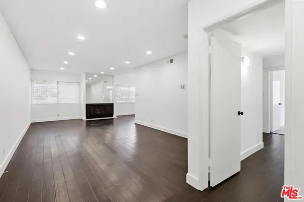 $585,000 | 11656 Montana Avenue, Unit 114, Los Angeles, CA 90049