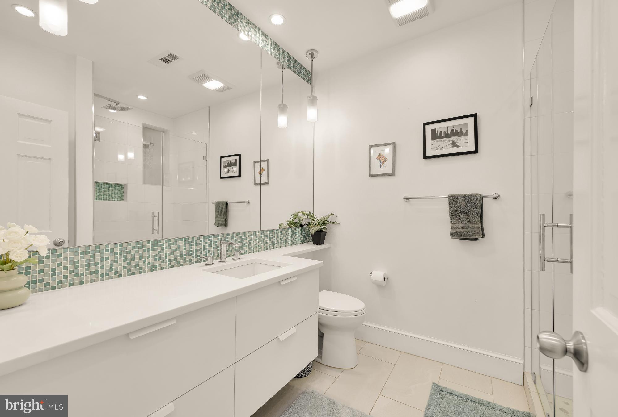 1736 V Street Northwest Washington, DC 20009 - Photo 22 of 40