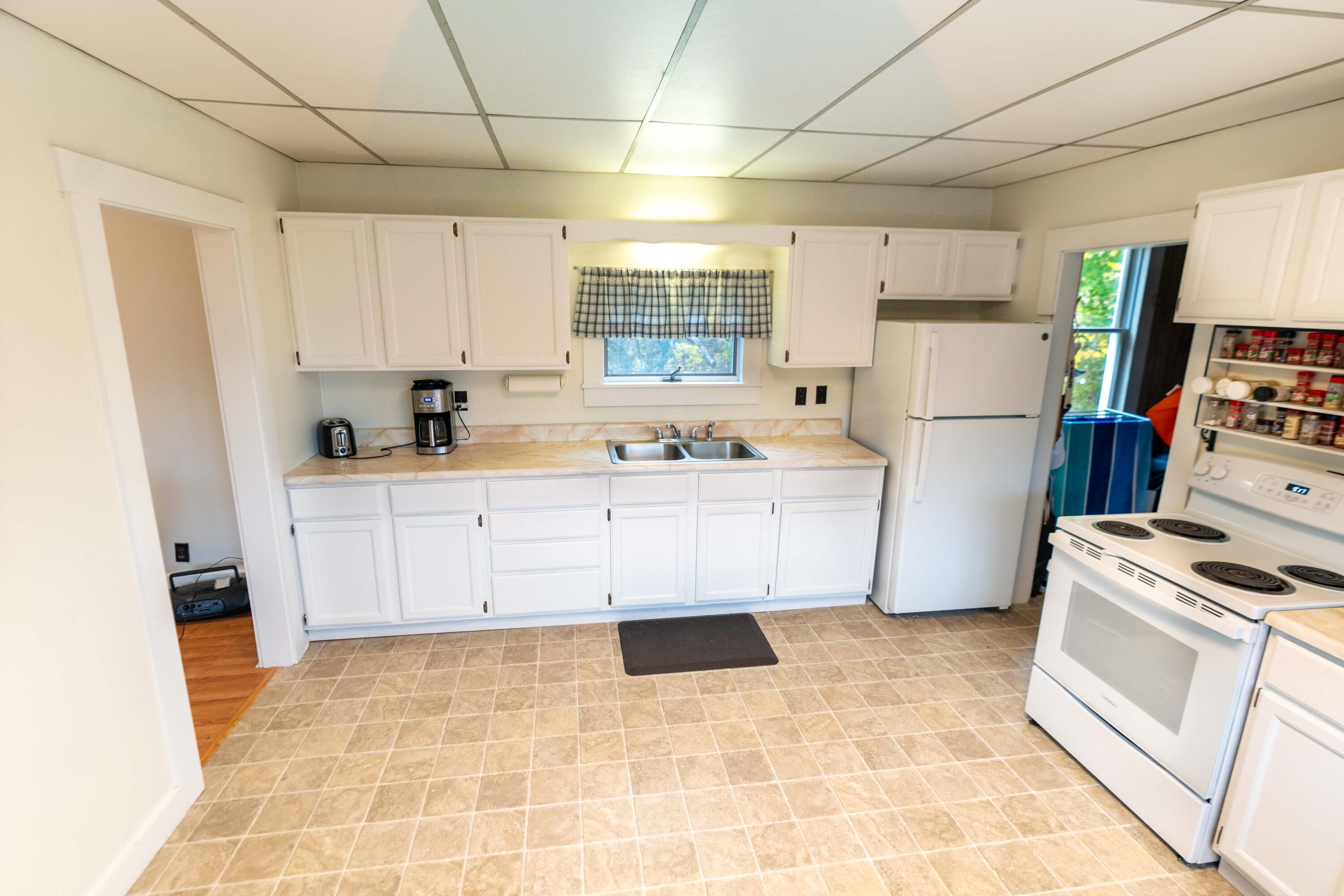 9 A Frame Lane Calais, ME 04619 - Photo 11 of 60 Interiors - 9 A Frame Lane Calais (12 of