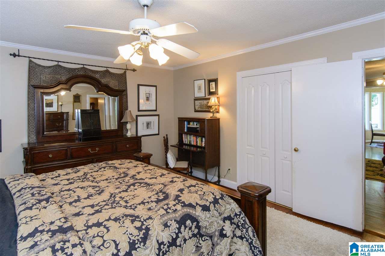 1724 Saulter Road Homewood, AL 35209 - Photo 22 of 49
