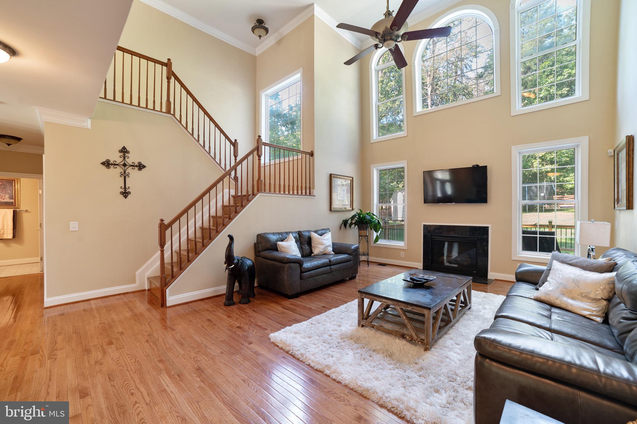 7840 Water Oak Point Road Pasadena, MD 21122 - Photo 15 of 30 Gorgeous Hardwoods & Built In's