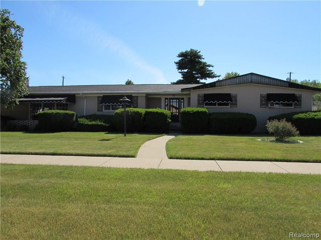 15325 Reeck Road Southgate, MI 48195 - Photo 3 of 34 IMG_1244.JPG