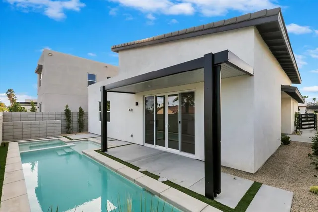 a house view with a outdoor space