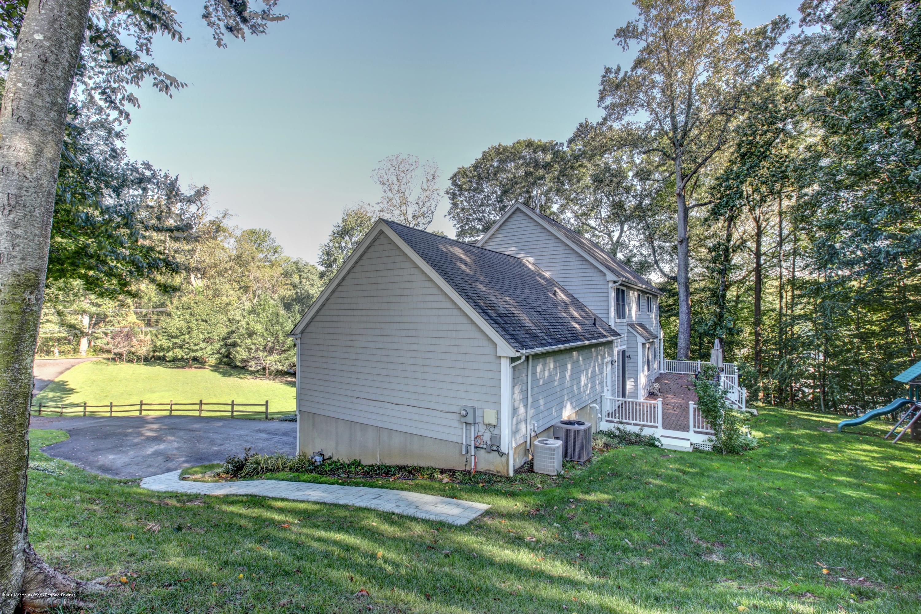 218 Red Hill Road Middletown, NJ 07748 - Photo 58 of 59 058_51704411