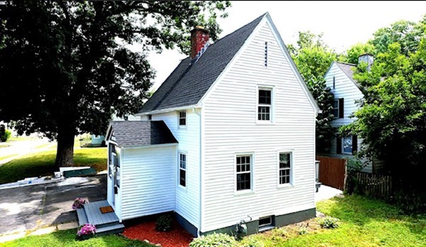 29 Heroult Road Worcester, MA 01606 - Photo 3 of 27 Gallery Image 3