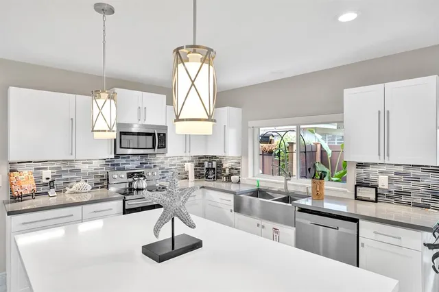 $5,900 | 1236 Northeast 18th Avenue, Fort Lauderdale, FL 33304