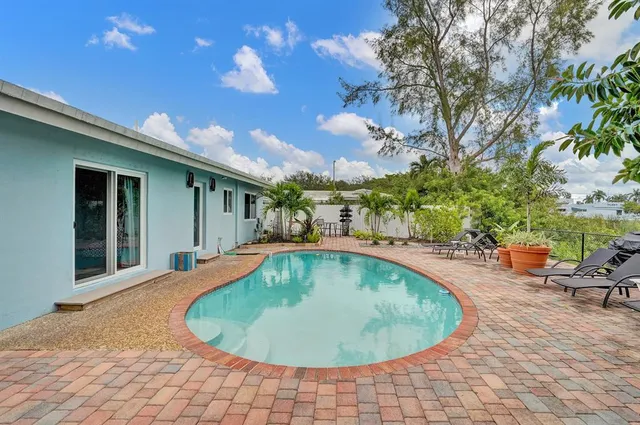 $5,900 | 1236 Northeast 18th Avenue, Fort Lauderdale, FL 33304