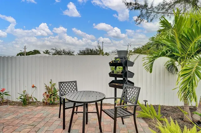 $5,900 | 1236 Northeast 18th Avenue, Fort Lauderdale, FL 33304