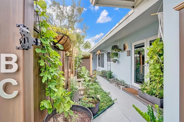 $5,900 | 1236 Northeast 18th Avenue, Fort Lauderdale, FL 33304