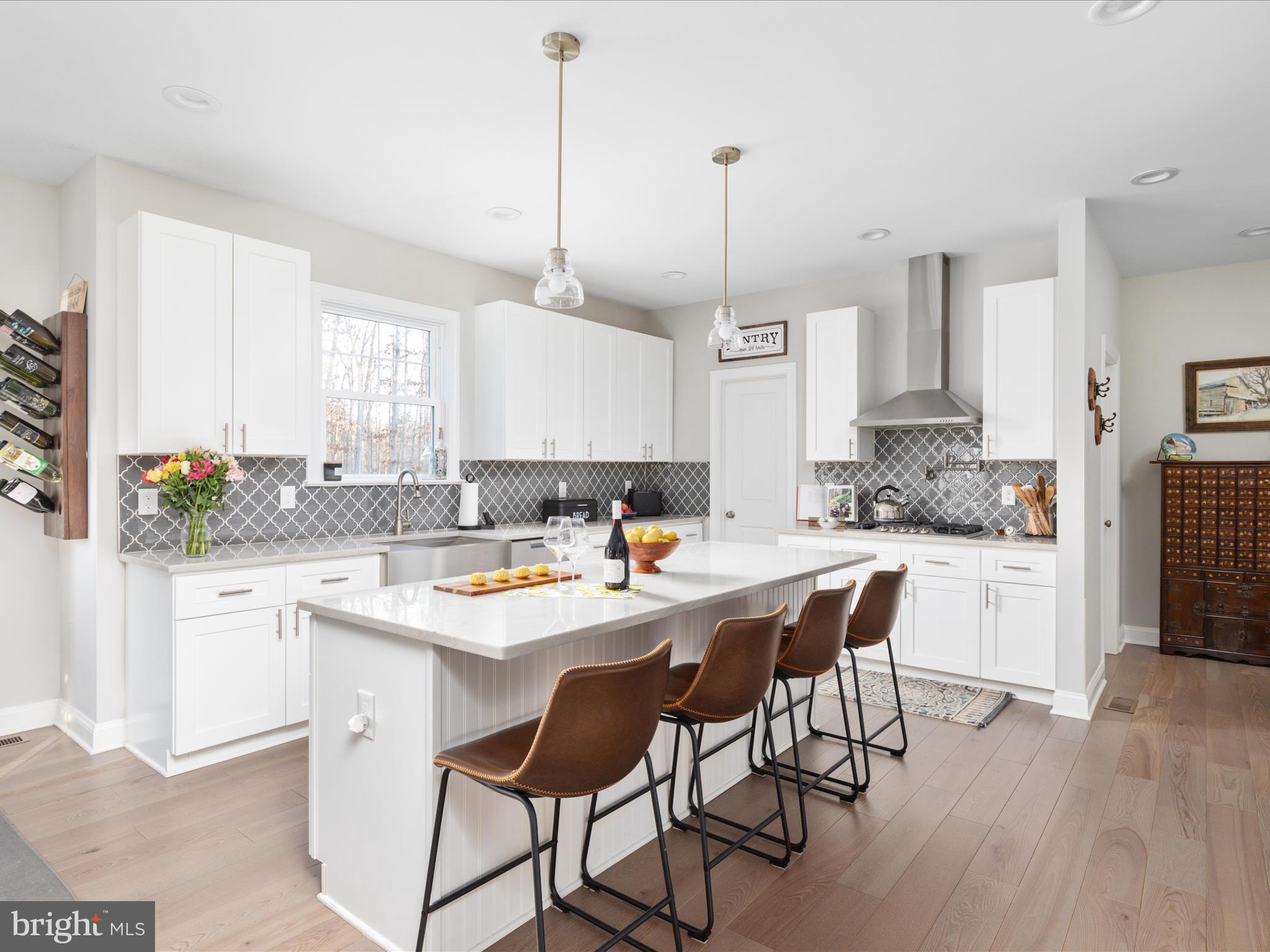 12745 Bristersburg Road Midland, VA 22728 - Photo 14 of 64 Beautiful quartz counters and grey tile backsplash