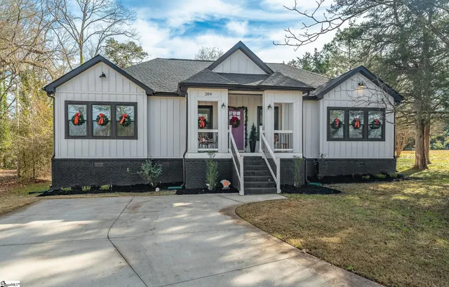 $295,000 | 209 Missallie Drive, Clinton, SC 29325