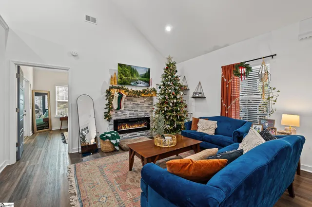 $295,000 | 209 Missallie Drive, Clinton, SC 29325