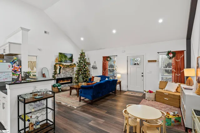 $295,000 | 209 Missallie Drive, Clinton, SC 29325