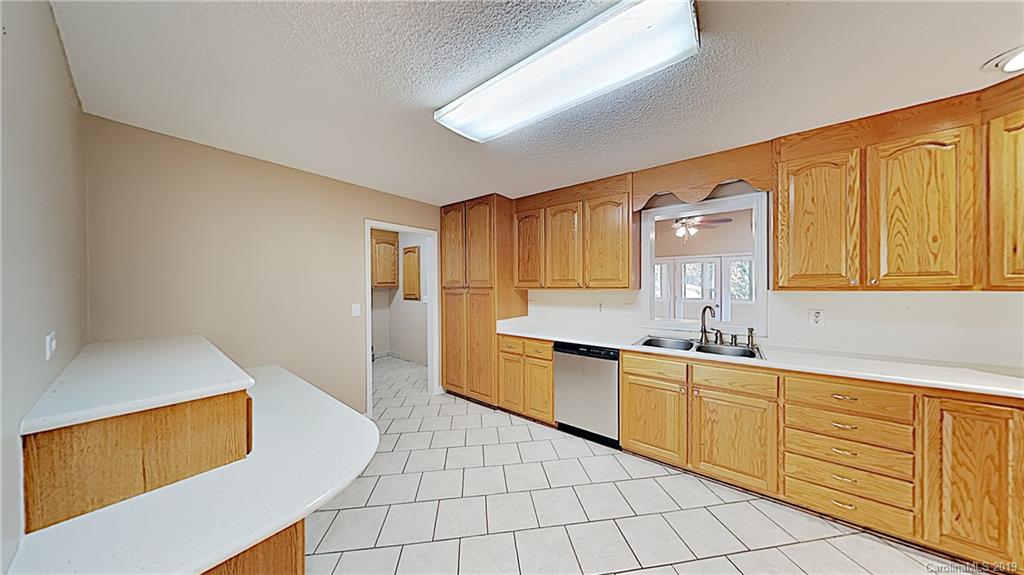 1910 Bringle Ferry Road Salisbury, NC 28146 - Photo 4 of 15 Gallery Image 4