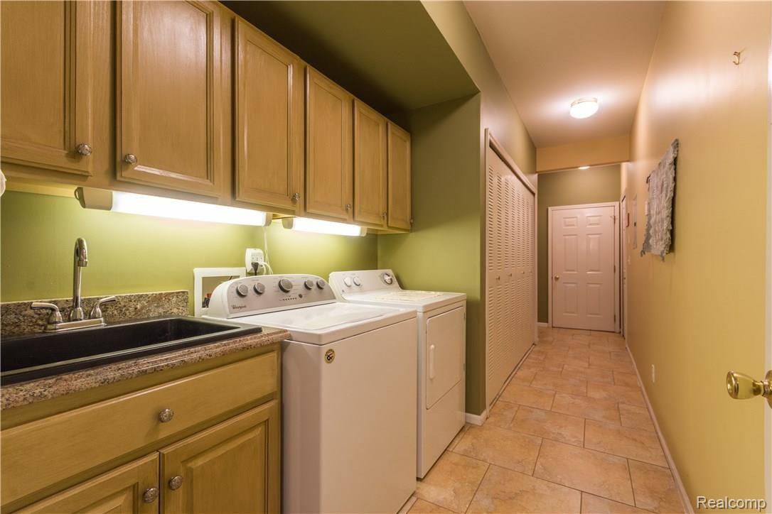 1879 Flagstone Circle Rochester, MI 48307 - Photo 31 of 31 1879 Flagstone-1.jpg