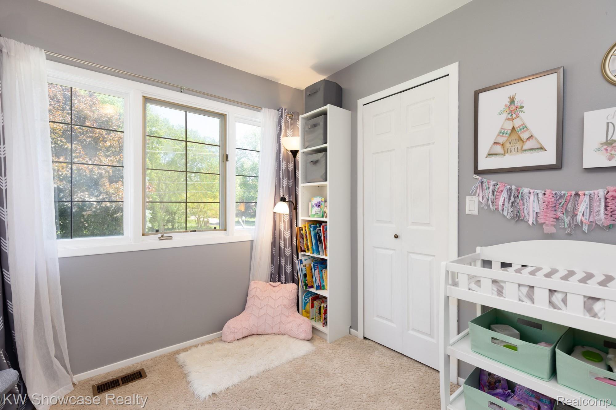 2332 Hiller Road West Bloomfield, MI 48324 - Photo 23 of 43 2332 Hiller Rd-24.jpg
