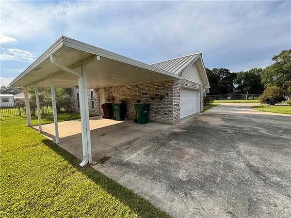 $500,000 | 48087-48091 Galafaro Road, Tickfaw, LA 70466