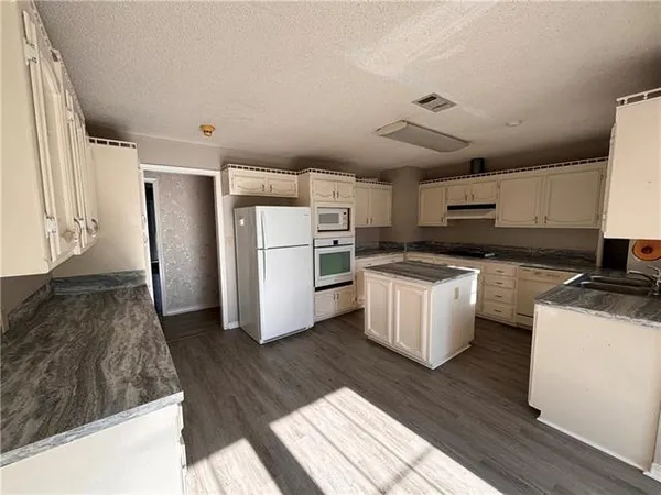 $500,000 | 48087-48091 Galafaro Road, Tickfaw, LA 70466