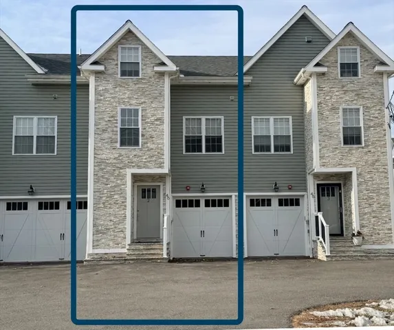 $3,300 | 46 Church Street, Unit 2, Hudson, MA 01749