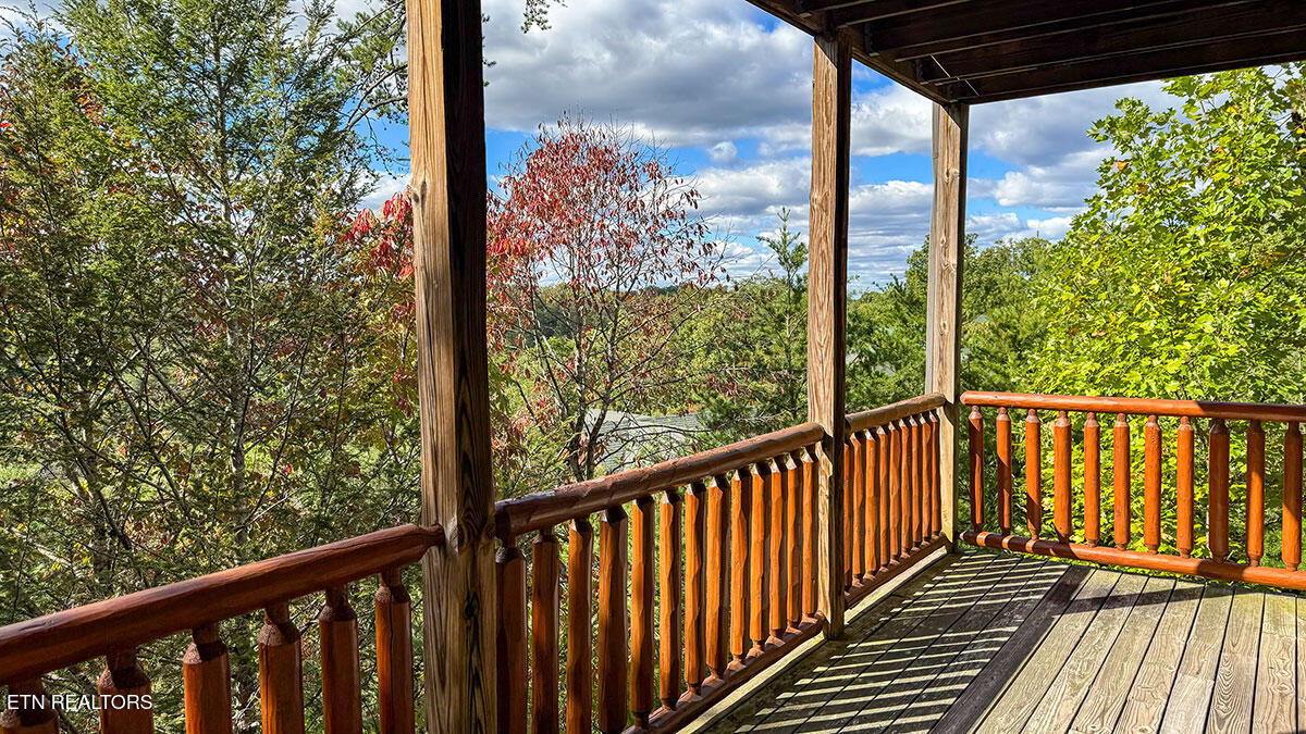 1352 Timberwolf Way Sevierville, TN 37876 - Photo 34 of 41 rental-cabin-39