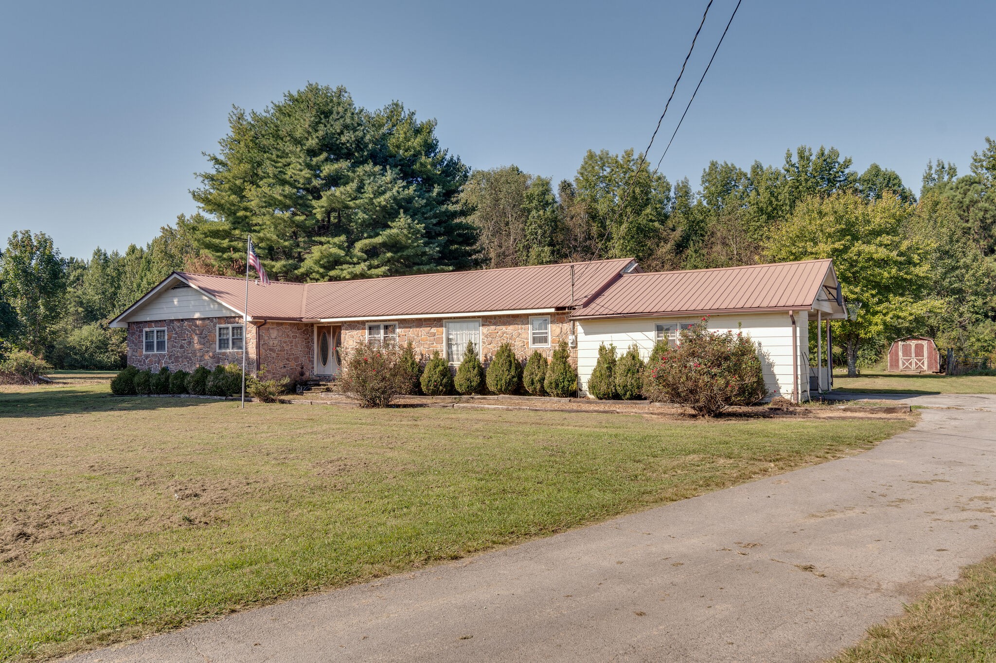 1350 Gourdneck Road Northwest Tullahoma, TN 37388 - Photo 4 of 35 Gallery Image 4