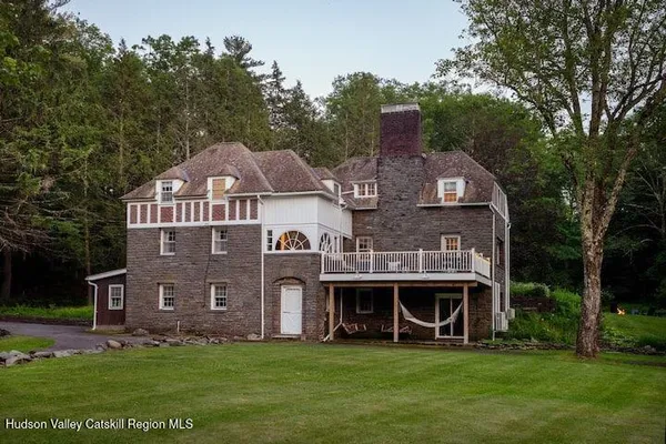 $1,395,000 | 114 Dutchtown Road, Saugerties, NY 12477