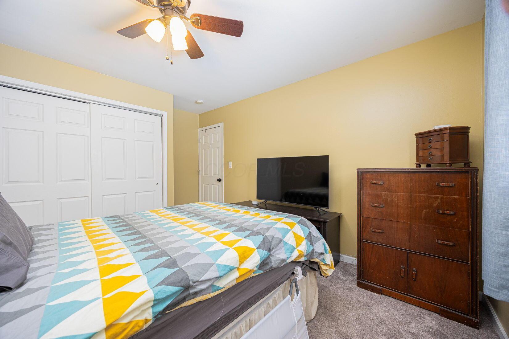 1881 Woodcrest Road Columbus, OH 43232 - Photo 18 of 45 21