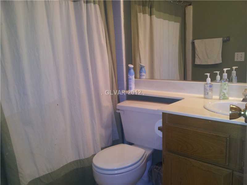 1434 Heather Ridge Road North Las Vegas, NV 89031 - Photo 17 of 24 Bathroom.