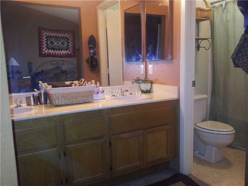1434 Heather Ridge Road North Las Vegas, NV 89031 - Photo 20 of 24 Master Bath/Spa.