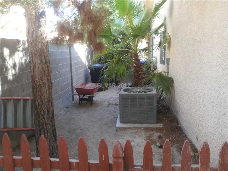 1434 Heather Ridge Road North Las Vegas, NV 89031 - Photo 24 of 24 Yard/Garden.