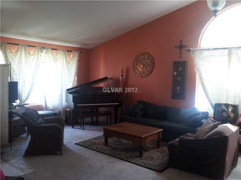 1434 Heather Ridge Road North Las Vegas, NV 89031 - Photo 3 of 24 Living Room.
