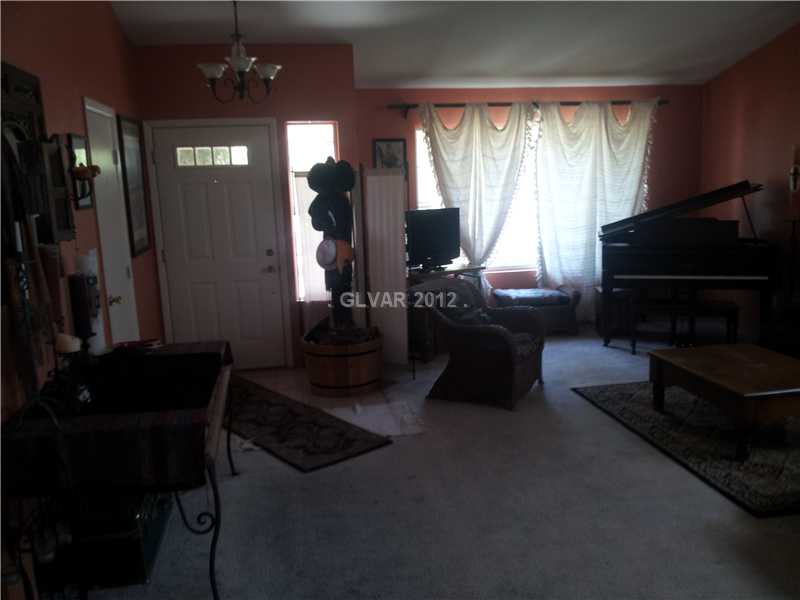 1434 Heather Ridge Road North Las Vegas, NV 89031 - Photo 5 of 24 Living Room.