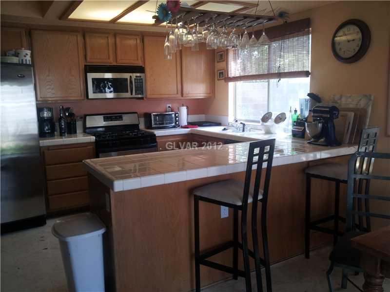 1434 Heather Ridge Road North Las Vegas, NV 89031 - Photo 9 of 24 Kitchen.