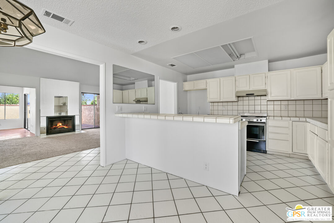 74192 Santa Rosa Circle Palm Desert, CA 92260 - Photo 17 of 23