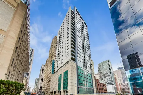 $425,000 | 160 East Illinois Street, Unit 1005, Chicago, IL 60611