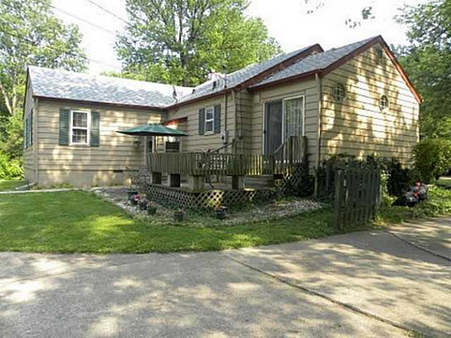 60 West Roberts Road Indianapolis, IN 46217 - Photo 2 of 15 Gallery Image 2
