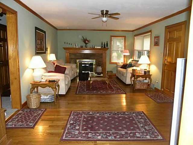 60 West Roberts Road Indianapolis, IN 46217 - Photo 5 of 15 Gallery Image 5