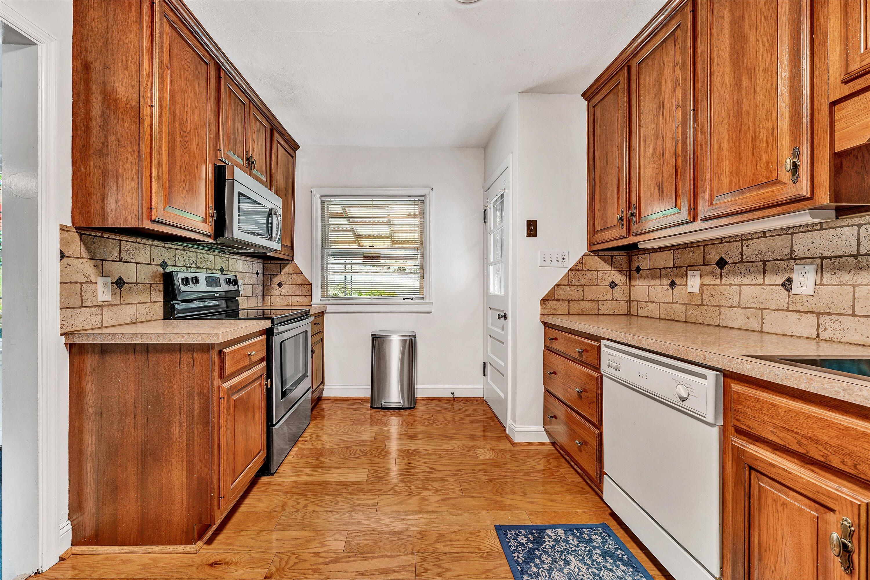 3604 Pinevale Road Roanoke, VA 24018 - Photo 13 of 36 13-043020240009