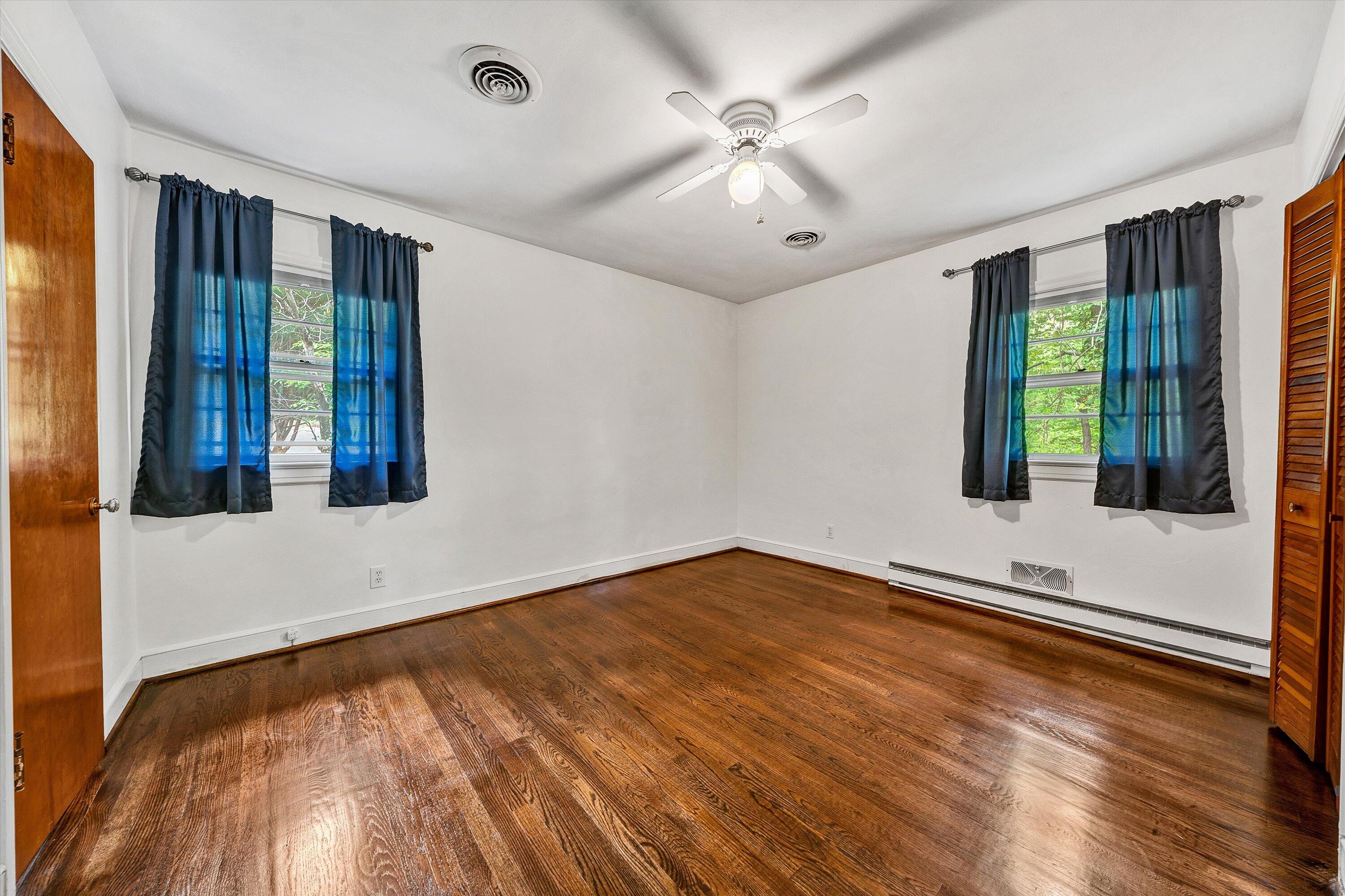 3604 Pinevale Road Roanoke, VA 24018 - Photo 9 of 36 19-043020240016