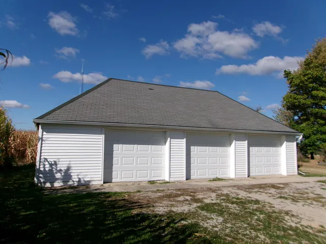 $321,000 | W3075 Highway 33, Cambria, WI 53923