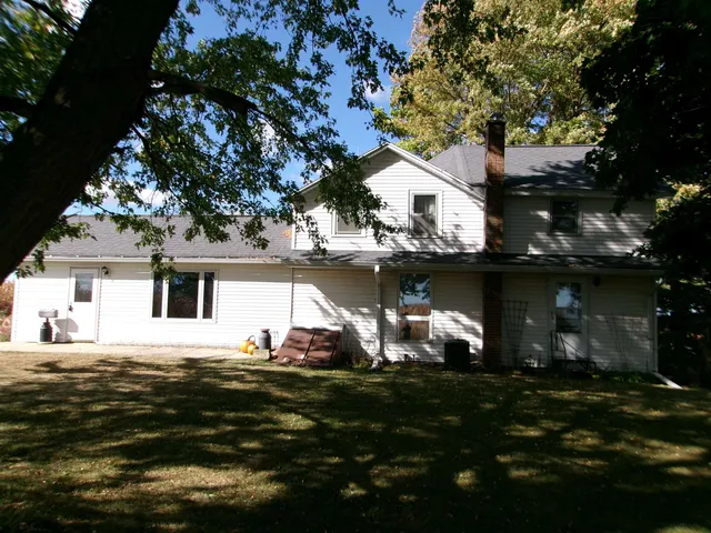 $321,000 | W3075 Highway 33, Cambria, WI 53923