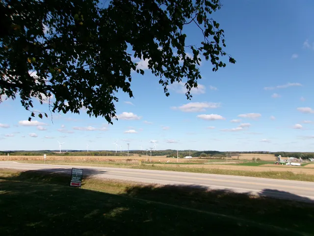 $321,000 | W3075 Highway 33, Cambria, WI 53923