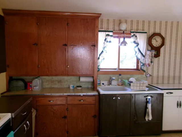 $321,000 | W3075 Highway 33, Cambria, WI 53923