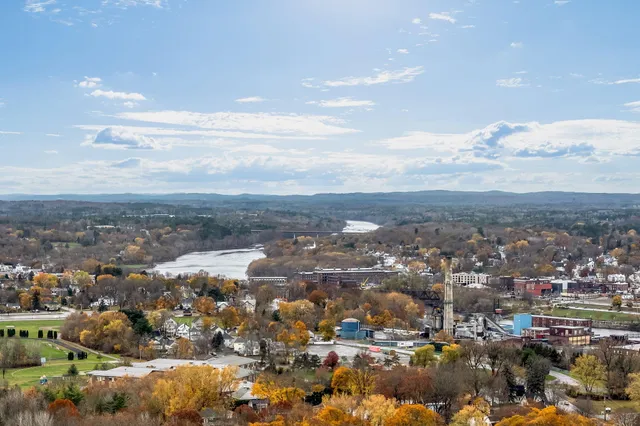 $369,500 | 2 Whippoorwill Drive, Unit 35, Winslow, ME 04901