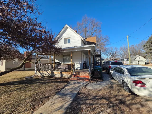 $69,900 | 505 Dixon Avenue, Rock Falls, IL 61071