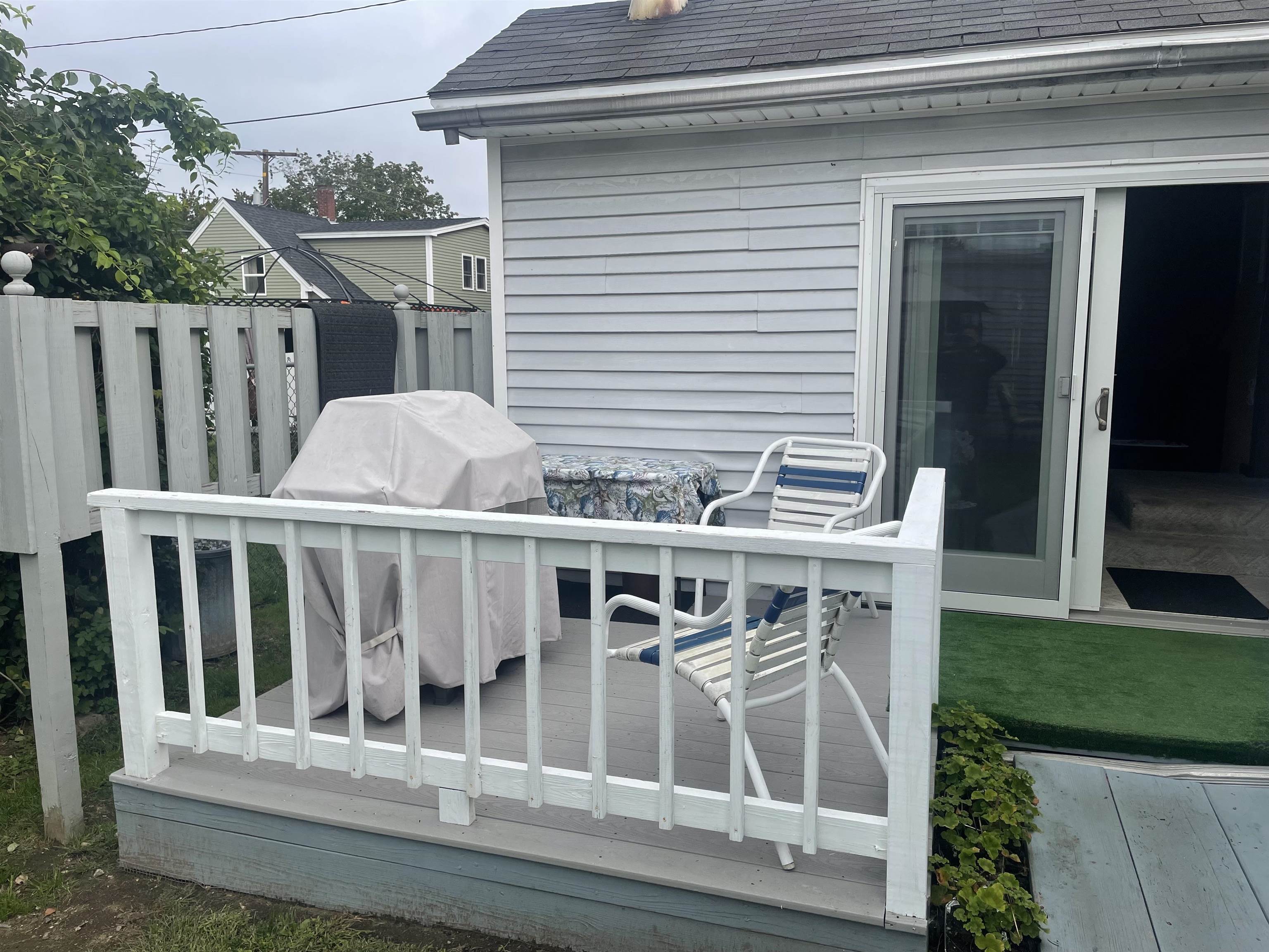 69 Pine Street Rochester, NH 03867 - Photo 12 of 37
