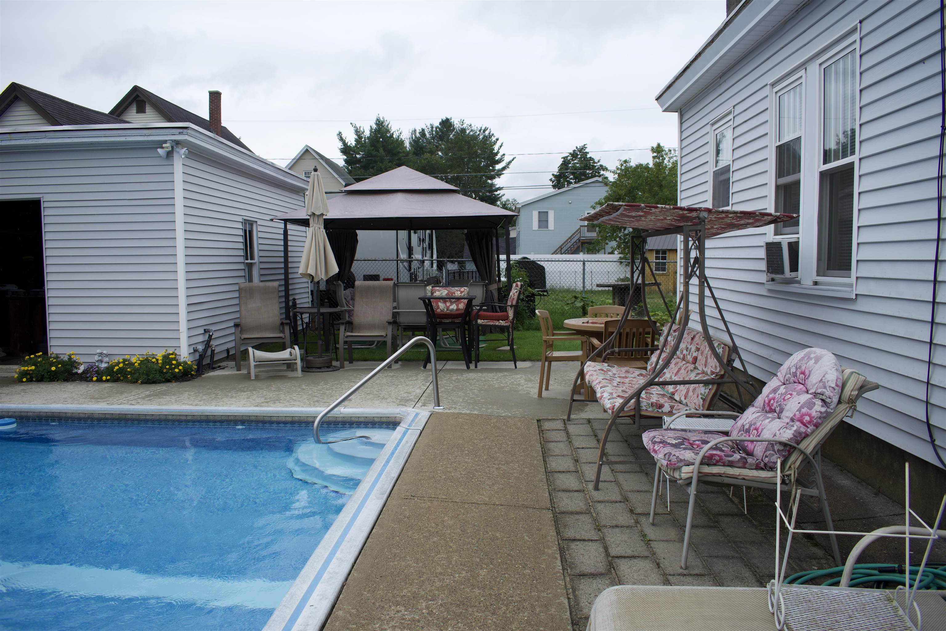 69 Pine Street Rochester, NH 03867 - Photo 7 of 37
